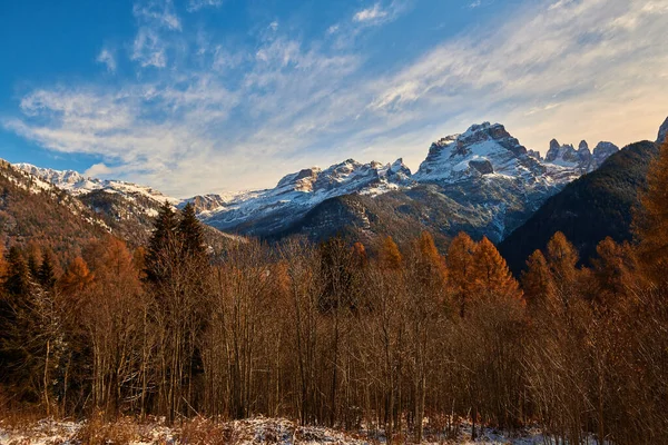 Località Sciistica Madonna Campiglio Paesaggio Panoramico Nel Periodo Autunnale Delle — Foto Stock