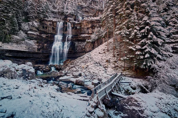 Bela Cachoeira Vallesinella Madonna Campiglio Outono Parque Nacional Adamello Brenta — Fotografia de Stock