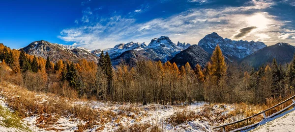 Estância Esqui Madonna Campiglio Paisagem Panorâmica Época Outono Dos Alpes — Fotografia de Stock