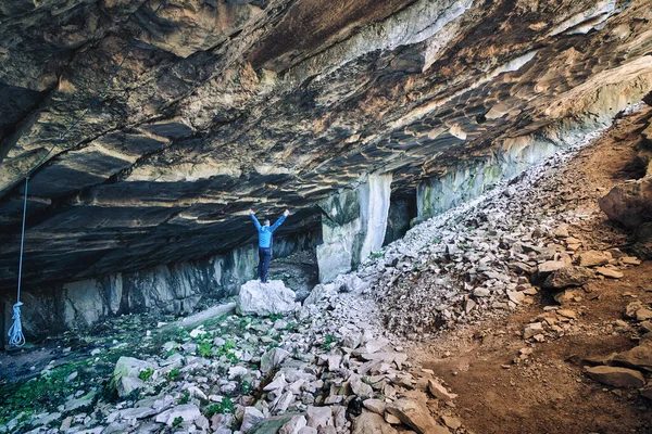 Bela Caverna Pedra Calcária Pedreiras Pedra Olítica Antiga Massone Pedra — Fotografia de Stock