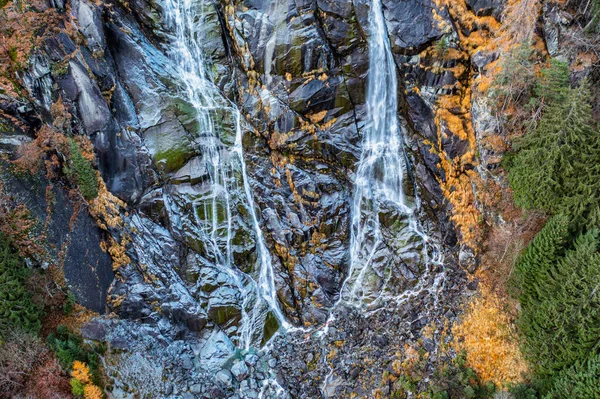 Bela Cachoeira Vallesinella Madonna Campiglio Outono Parque Nacional Adamello Brenta — Fotografia de Stock