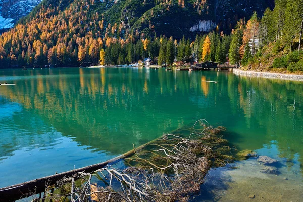 Beautiful Braies Lake Late Autumn Little Snow Pearl Dolomite Lakes — Stock Photo, Image