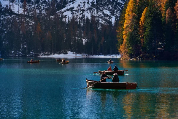 Beautiful Braies Lake Late Autumn Little Snow Pearl Dolomite Lakes — Stock Photo, Image