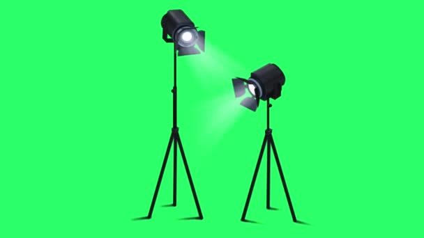 Realistischer Weißer Lichtstrahl Von Schwarzen Scheinwerfern Auf Grünem Hintergrund — Stockvideo