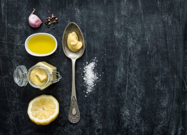 Salata giyinme - siyah yukarıda tarifi Malzemeler