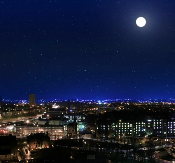 Glasgow Royal revire doğru rooftops üzerinde geceleri görüntülemek