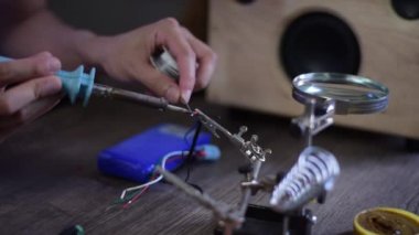 El lehimleme teli, elektronik teçhizat tamiri..