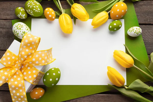 Fondo de Pascua con huevos coloridos —  Fotos de Stock