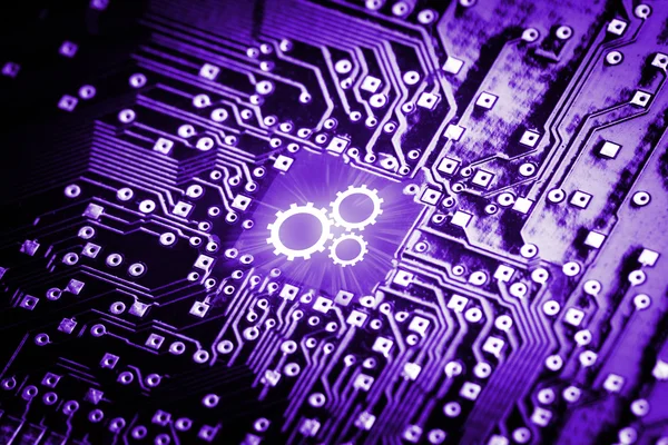 Getriebe-Symbol auf Computerchip — Stockfoto