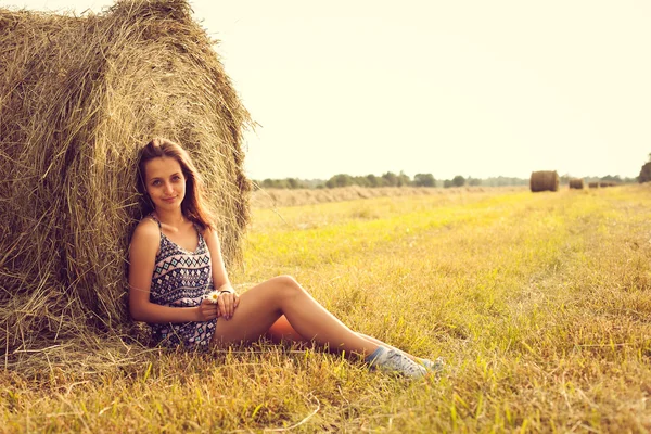 Gelukkige vrouw met ballonnen — Stockfoto