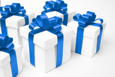 dizi bir bant ile hediye kutusu