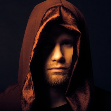 gizemli Katolik rahip