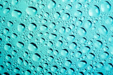 Mavi Arkaplanda Su Damlaları