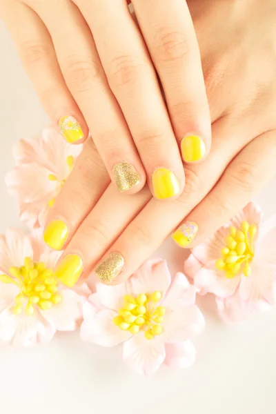 Beautiful womans nails — Stock Photo, Image