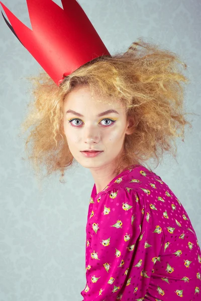 Passion woman in red crown — Stock Photo, Image