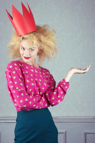 Passion woman in red crown — Stock Photo, Image