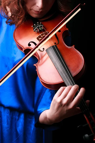 Musikporträt einer jungen Frau. — Stockfoto