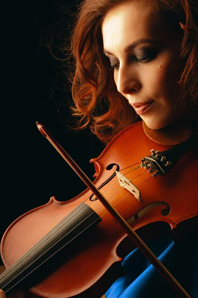 Playing the violin — Stock Photo, Image