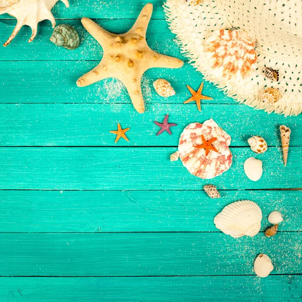 Summer accessories and shells — Stock Photo, Image