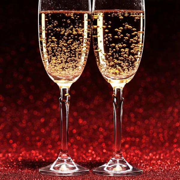 Two glasses of champagne ready for christmas celebration — Stock Photo, Image