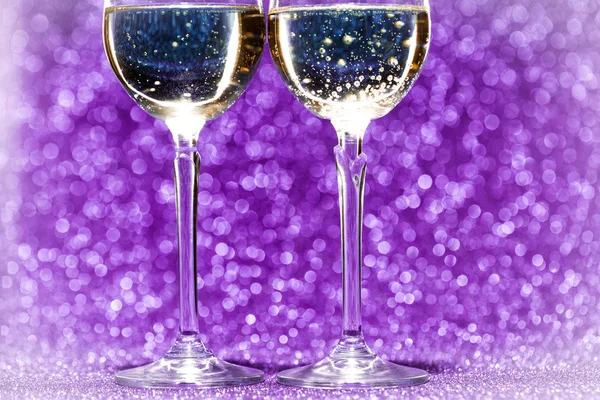 Twee glazen van champagne klaar voor christmas celebration — Stockfoto
