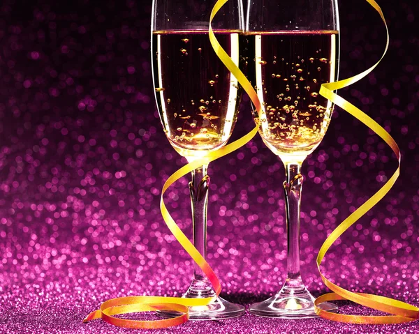 Two glasses of champagne ready for christmas celebration — Stock Photo, Image