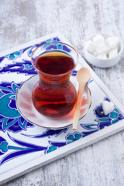 Стакан турецкого чая.
