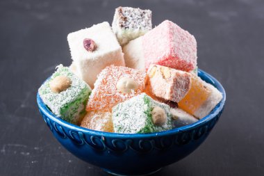 Bir kasedeki Türk lokumu.