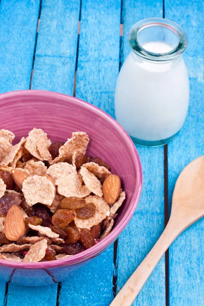 Cereal with almond and raisin — Stock Photo, Image