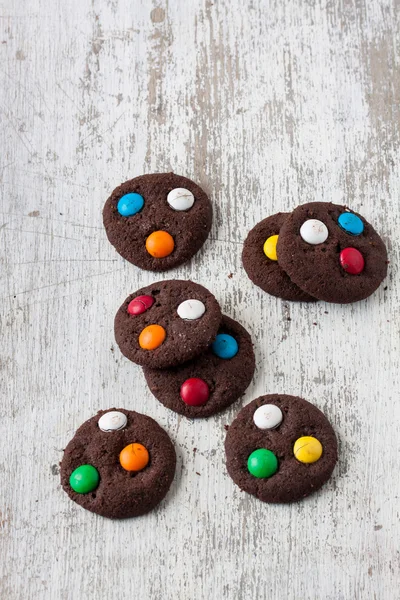 Galletas de chocolate con azúcar recubierto de dulces —  Fotos de Stock