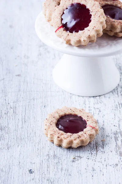 Plätzchen mit Marmelade — Stockfoto