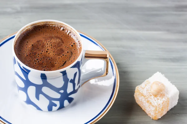 Turkiskt kaffe och turkisk delight — Stockfoto