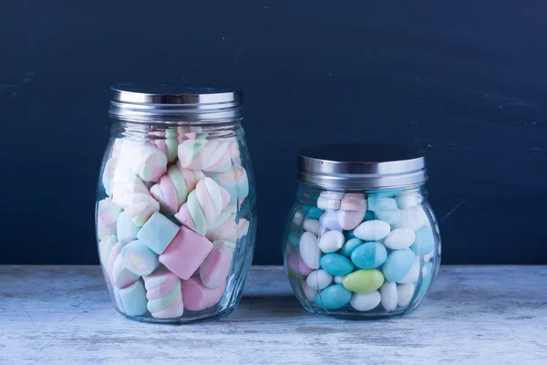 Caramelos en frascos — Foto de Stock