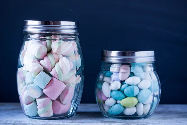 Caramelos en frascos — Foto de Stock