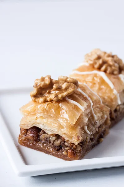 Baklava com noz — Fotografia de Stock