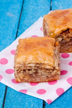 Ceviz baklava