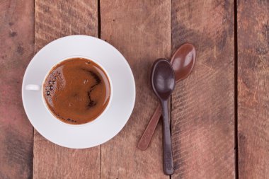 Türk kahvesi ve iki kaşık