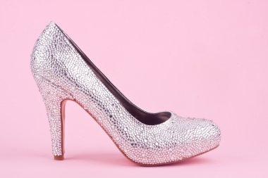 Parlak yüksek topuk ayakkabı ile rhinestones ile