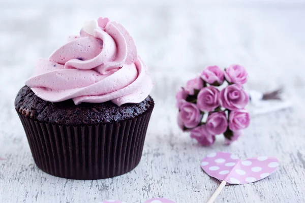 Pink chocolate cupcake — Stock Photo, Image