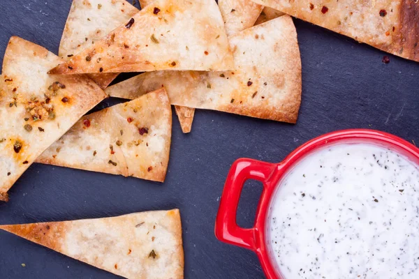 Hemgjord nachos chips — Stockfoto