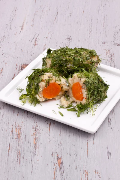 Boiled potato and carrot covered with parsley and dill — 图库照片