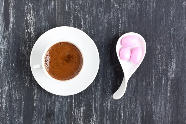 Türkischer Kaffee und Bonbons — Stockfoto