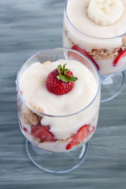 tatlı tatlı çilek ile