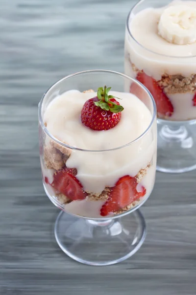 Trifle dessert with strawberries — Stock Photo, Image