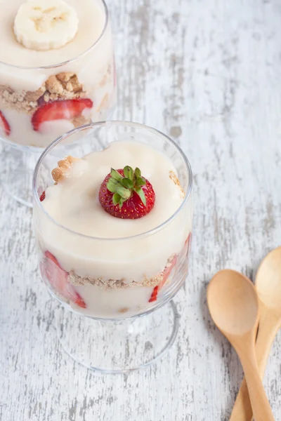 Trifle dessert with strawberries — Stock Photo, Image