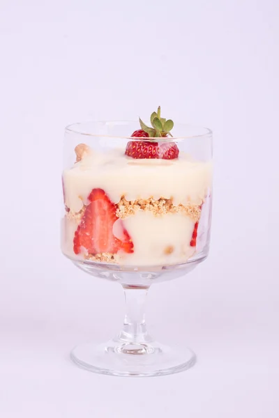 Trifle dessert with strawberries — Stock Photo, Image