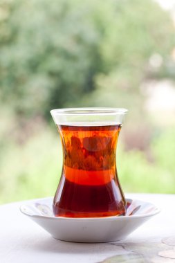 Türk geleneksel bardakta çay