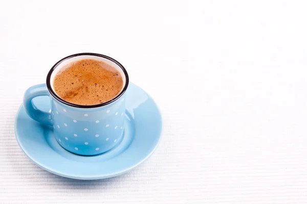 Weiße Tasse türkischen Kaffee — Stockfoto