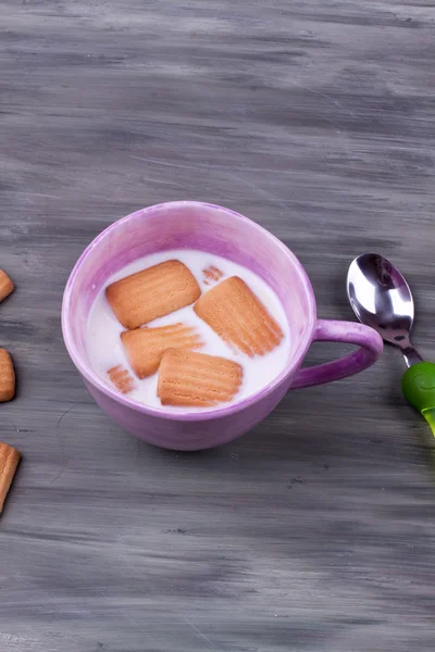 Biscoito e leite — Fotografia de Stock