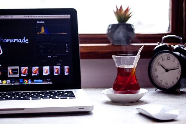 работа с турецким черным чаем
